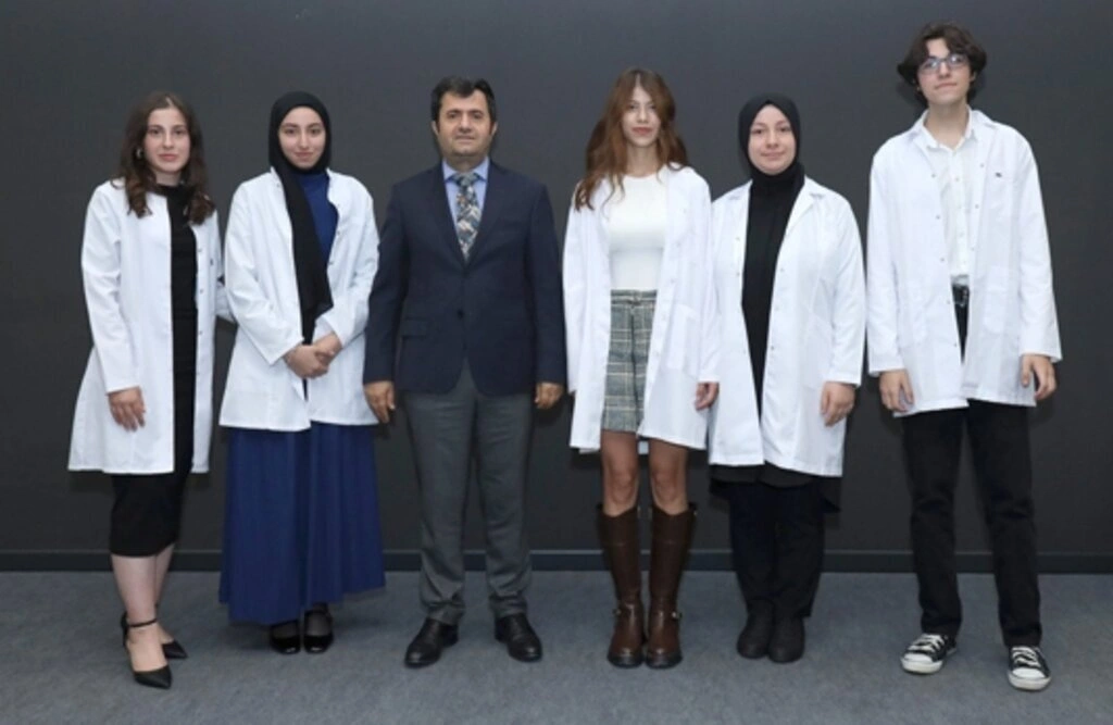 Samsun Üniversitesi Tıp Fakültesi'nde Beyaz Önlük Giyme Töreni Heyecanı - Resim 4
