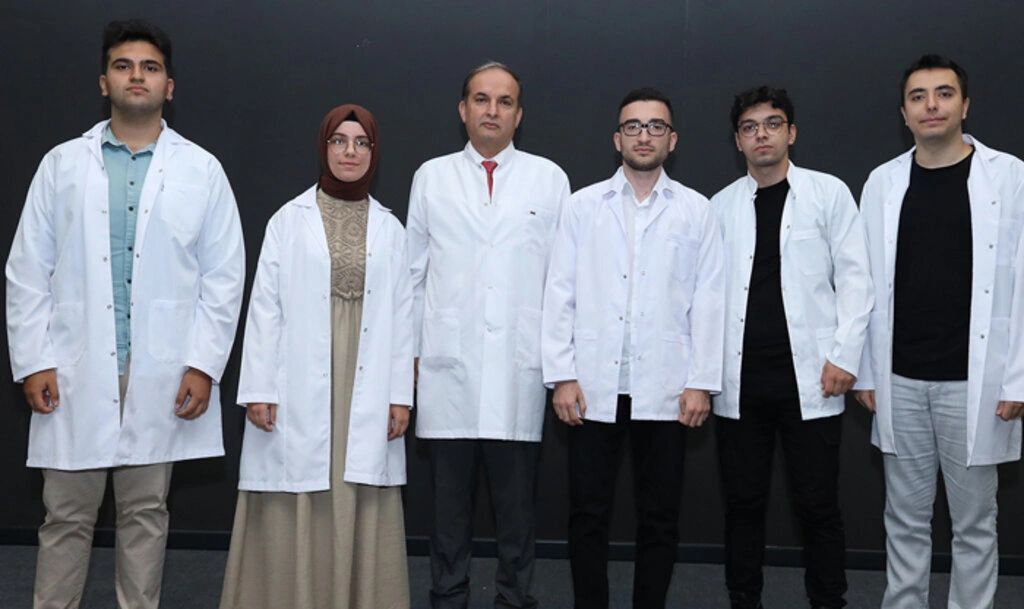 Samsun Üniversitesi Tıp Fakültesi'nde Beyaz Önlük Giyme Töreni Heyecanı - Resim 10