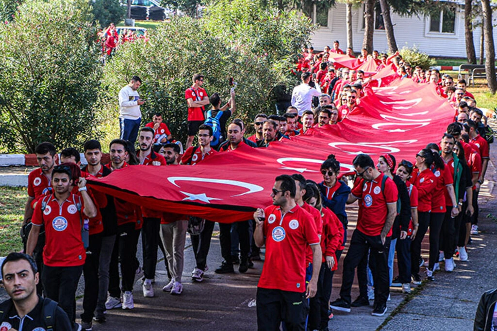 Samsun'da 100. Yıl Adalet Spor Oyunları Etkinliği Bayrak Yürüyüşü - Resim 5