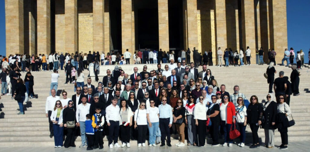 Cumhuriyetin 100. Yılında Samsun SMMMO Anıtkabirde - Resim 1