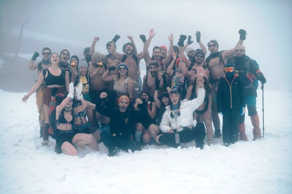 Mayo ile karlı dağlara tırmandılar! Wim Hof Method kış kampı - Resim 9
