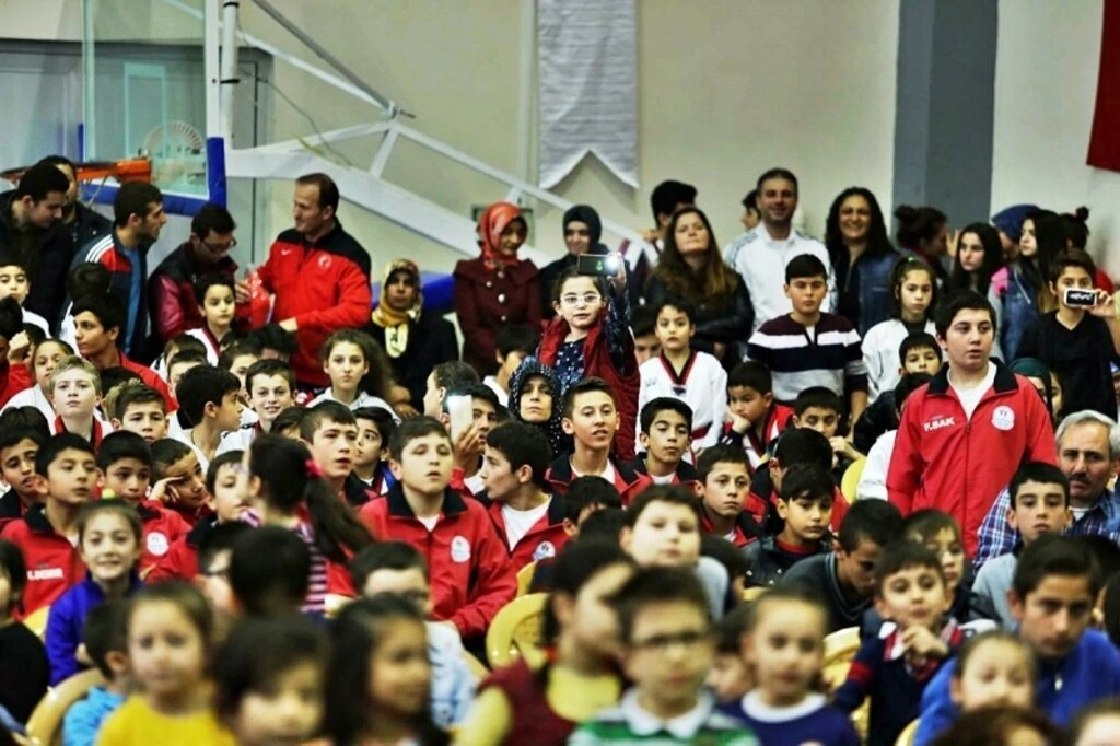 İlkadım Belediyesi 2015 Spor Yatırımları Sporcu ödül töreni - Resim 6