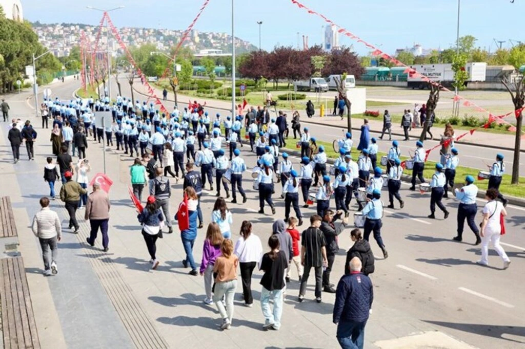 19 Mayıs Samsun’da coşkuyla kutlandı - Resim 4