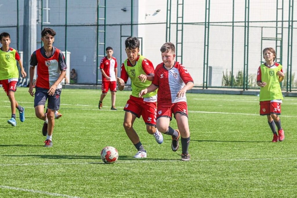 Samsunspor Futbol Okulları Şenliği Başladı - Resim 1