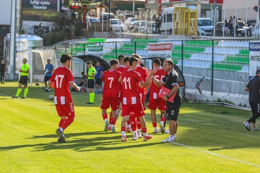 Samsunspor U19 Ankaragücü'nü 3-0 mağlup etti - Resim 4