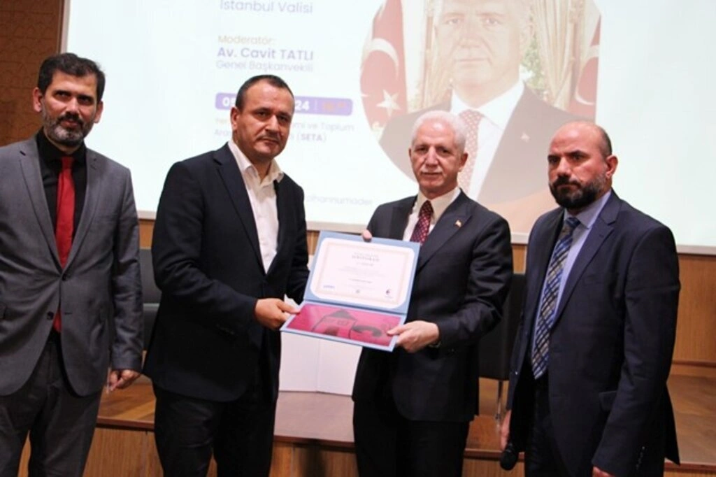 Cihannüma İstanbul Buluşmaları Konuğu Vali Davut Gül oldu - Resim 4