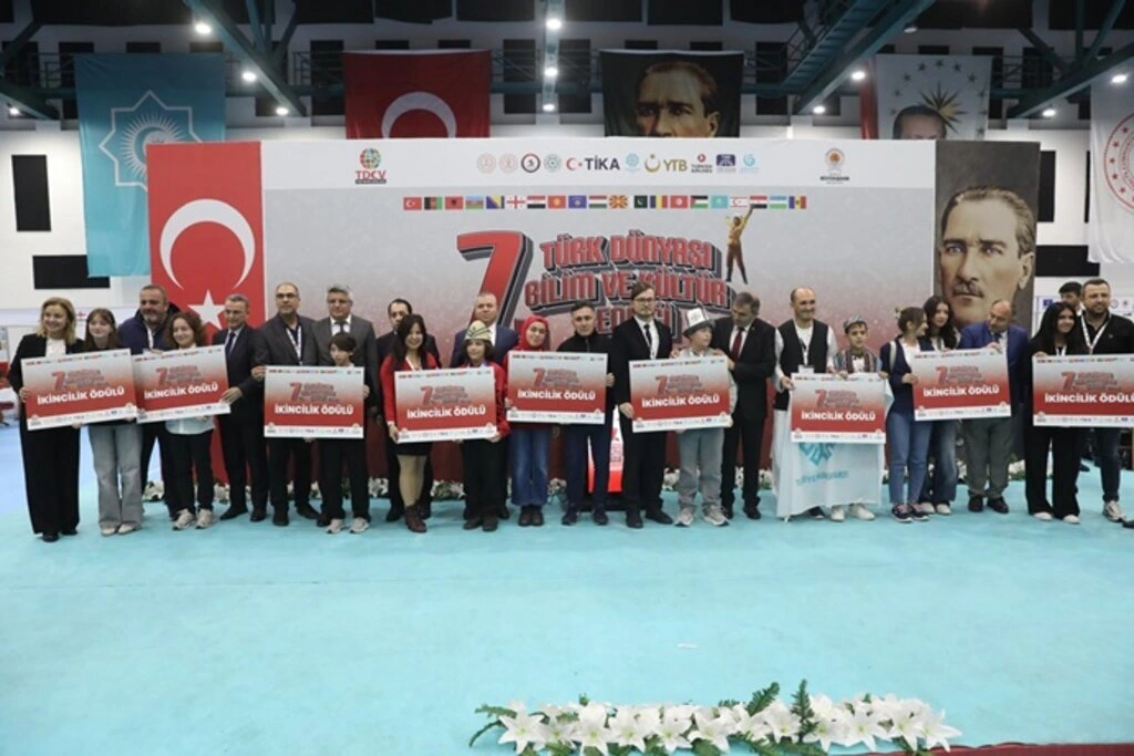 Uluslararası Türk Dünyası Bilim ve Kültür Şenliği Samsun'da coşkuyla gerçekleşti - Resim 2