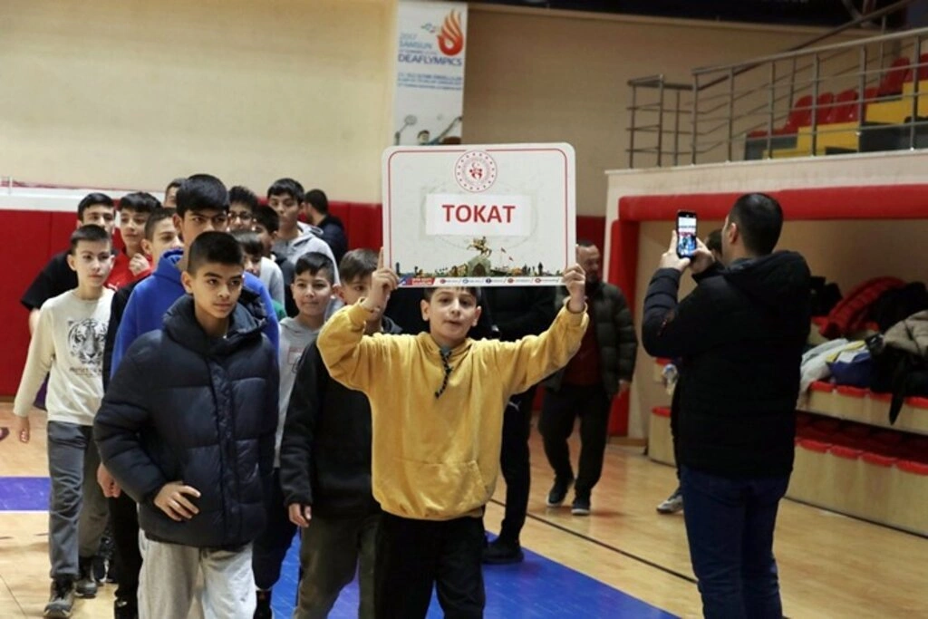 Okul Sporları Voleybol Yıldız Grup Müsabakaları başladı - Resim 5