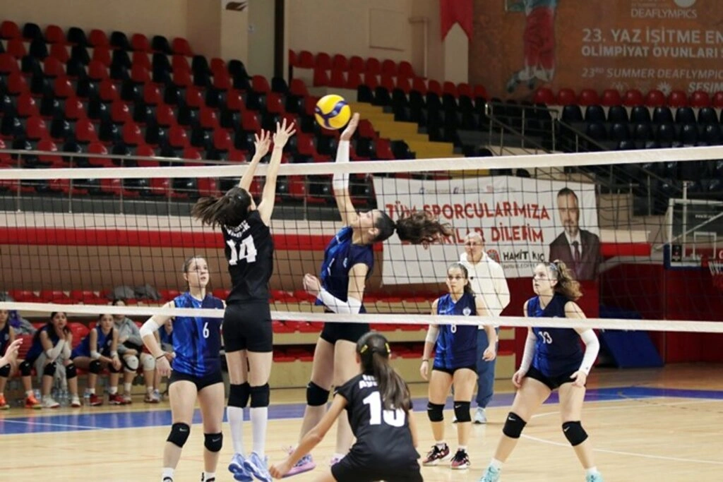 Okul Sporları Voleybol Yıldız Grup Müsabakaları başladı - Resim 11