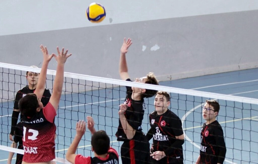Okul Sporları Voleybol Yıldız Grup Müsabakaları başladı - Resim 12