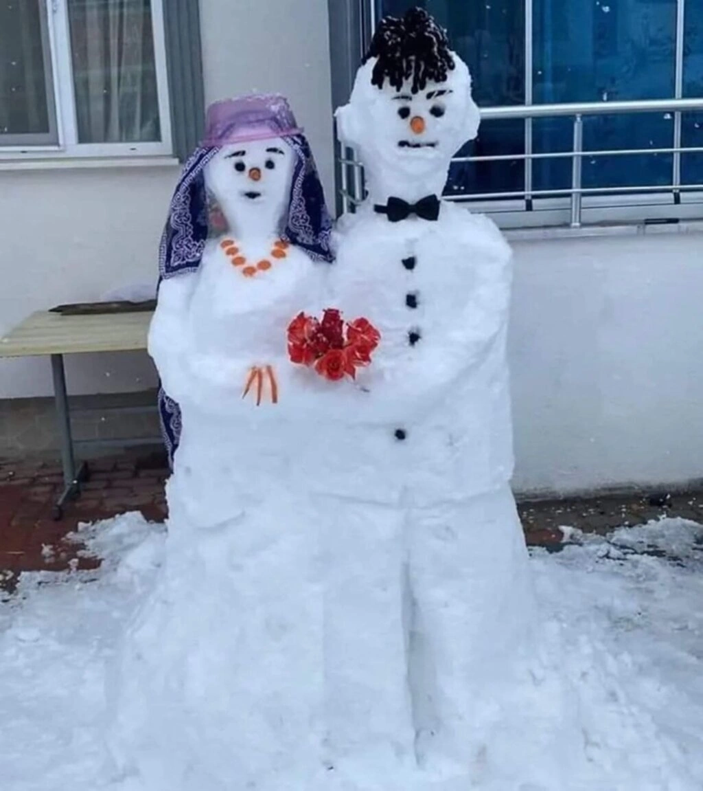 Samsun'da Kar Sanata Dönüştü: Birbirinden İlginç Kardan Adamlar - Resim 36