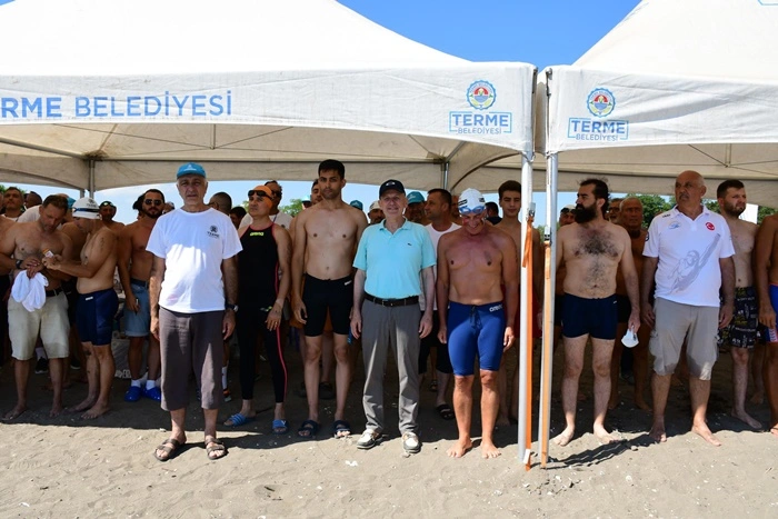 Terme Açık Su Yüzme Yarışması Fotoğrafları - Resim 20