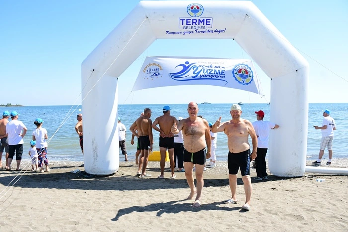 Terme Açık Su Yüzme Yarışması Fotoğrafları - Resim 21