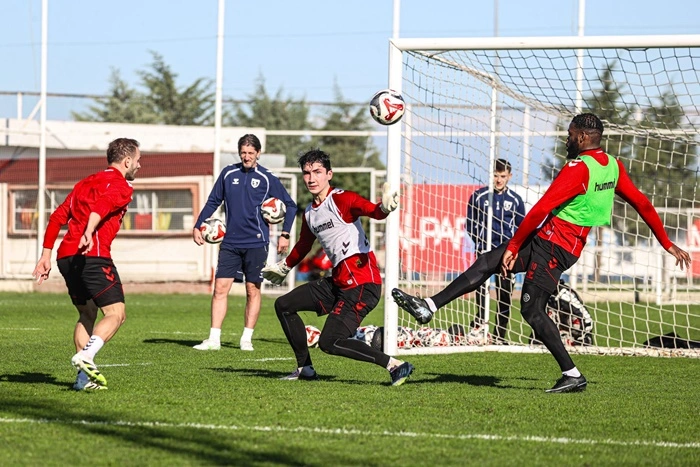 Samsunspor Galatasaray maçı hazırlıklarına başladı - Resim 11
