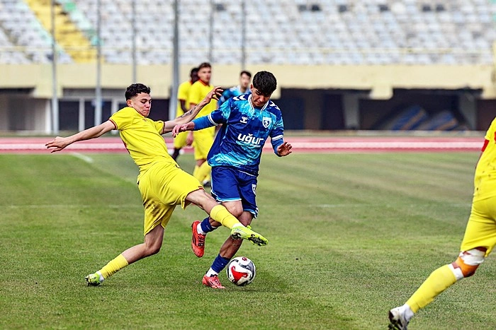 Samsunspor U19 İzmir'de Göztepe U19 ile Berabere Kaldı - Resim 4