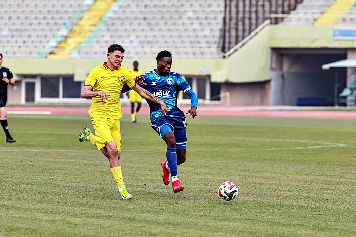 Samsunspor U19 İzmir'de Göztepe U19 ile Berabere Kaldı - Resim 6