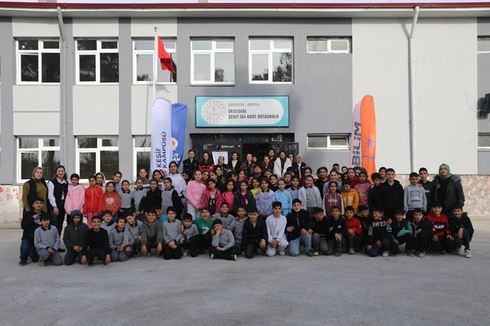 SAMSUN'DA BÜYÜKŞEHİR 40 KÖY OKULUNDAKİ 3 BİN 800 ÖĞRENCİYİ BİLİMLE BULUŞTURDU - Resim 2