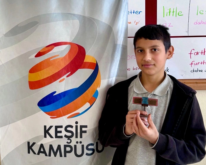 SAMSUN'DA BÜYÜKŞEHİR 40 KÖY OKULUNDAKİ 3 BİN 800 ÖĞRENCİYİ BİLİMLE BULUŞTURDU - Resim 7