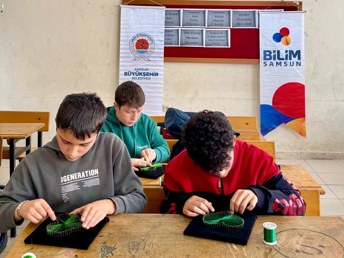 SAMSUN'DA BÜYÜKŞEHİR 40 KÖY OKULUNDAKİ 3 BİN 800 ÖĞRENCİYİ BİLİMLE BULUŞTURDU - Resim 9