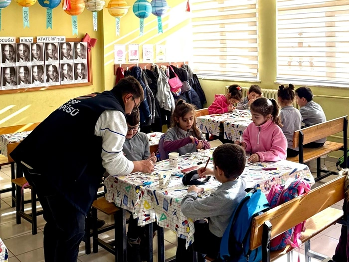 SAMSUN'DA BÜYÜKŞEHİR 40 KÖY OKULUNDAKİ 3 BİN 800 ÖĞRENCİYİ BİLİMLE BULUŞTURDU - Resim 10
