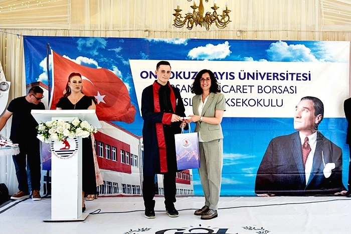 Çarşamba Ticaret Borsası MYO’da Mezuniyet Sevinci - Resim 4