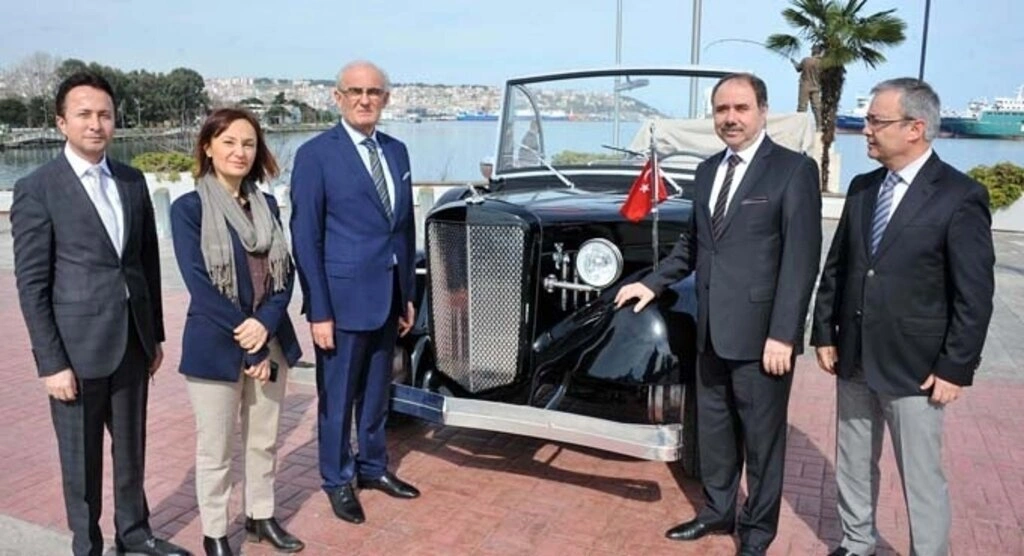 Samsun Büyükşehir Belediyesi, Gazi Mustafa Kemal Atatürk’ün makam aracı olarak kullandığı otomobilin aynısını yaptırdı. - Resim 7
