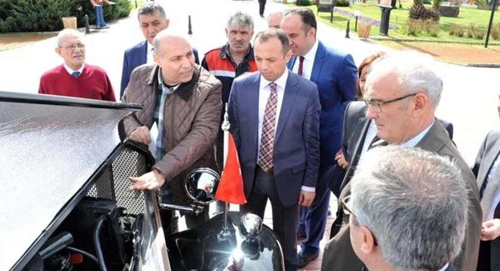Samsun Büyükşehir Belediyesi, Gazi Mustafa Kemal Atatürk’ün makam aracı olarak kullandığı otomobilin aynısını yaptırdı. - Resim 11