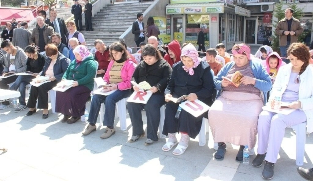 KİTAP SEVGİSİ TEKKEKÖYLÜ ÇOCUKLARI MEYDANDA BULUŞTURDU - Resim 9