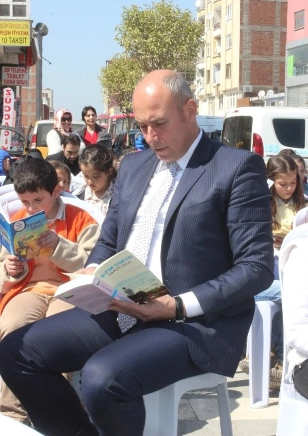 KİTAP SEVGİSİ TEKKEKÖYLÜ ÇOCUKLARI MEYDANDA BULUŞTURDU - Resim 10