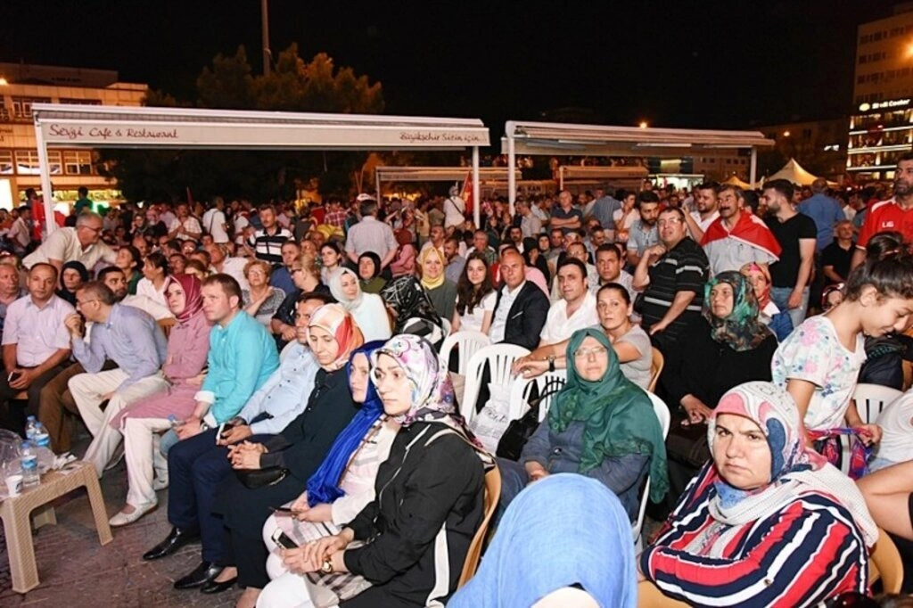 Tekkeköy Milli İradeye sahip çıktı - Resim 1