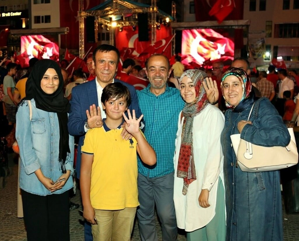 Canik Belediye Başkanı Osman Genç Demokrasi nöbeti - Resim 4