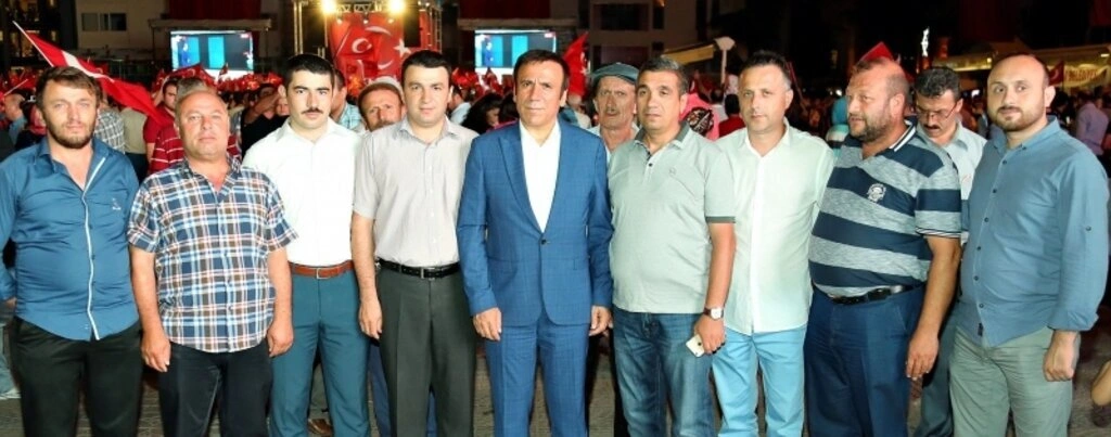 Canik Belediye Başkanı Osman Genç Demokrasi nöbeti - Resim 9
