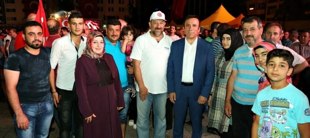 Canik Belediye Başkanı Osman Genç Demokrasi nöbeti - Resim 11
