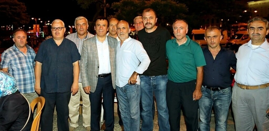 Genç ailesi demokrasi nöbetinde - Resim 9