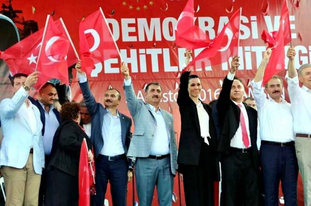 Milletvekili Köktaş demokrasi nöbeti resimleri - Resim 1