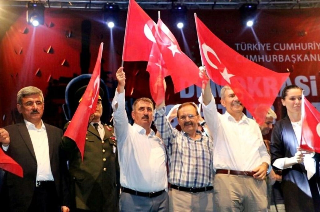 Milletvekili Köktaş demokrasi nöbeti resimleri - Resim 8
