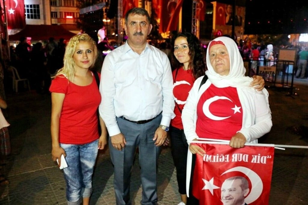 Milletvekili Köktaş demokrasi nöbeti resimleri - Resim 9
