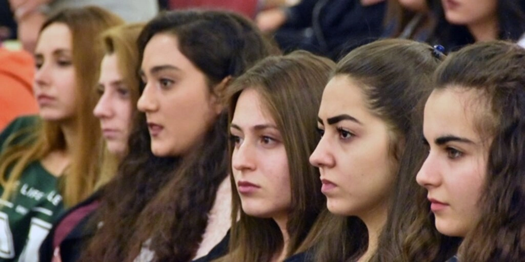 Kim bu güzel oyuncu - Resim 4