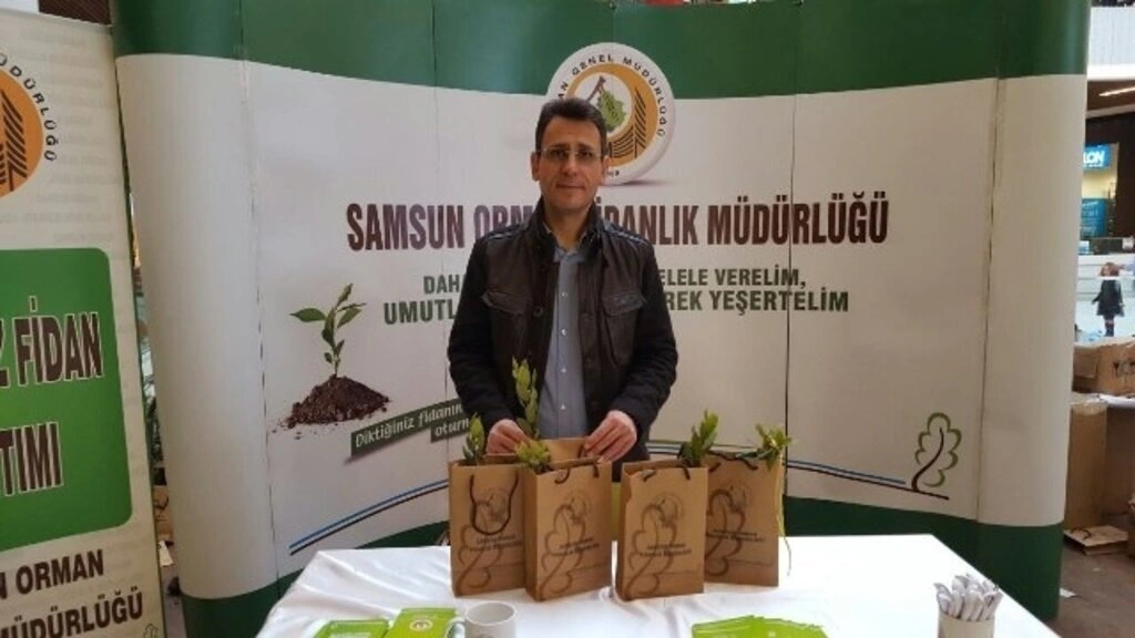 Samsun Orman Fidanlık Müdürlüğü Piazza AVM'de fidan dağıttı - Resim 4