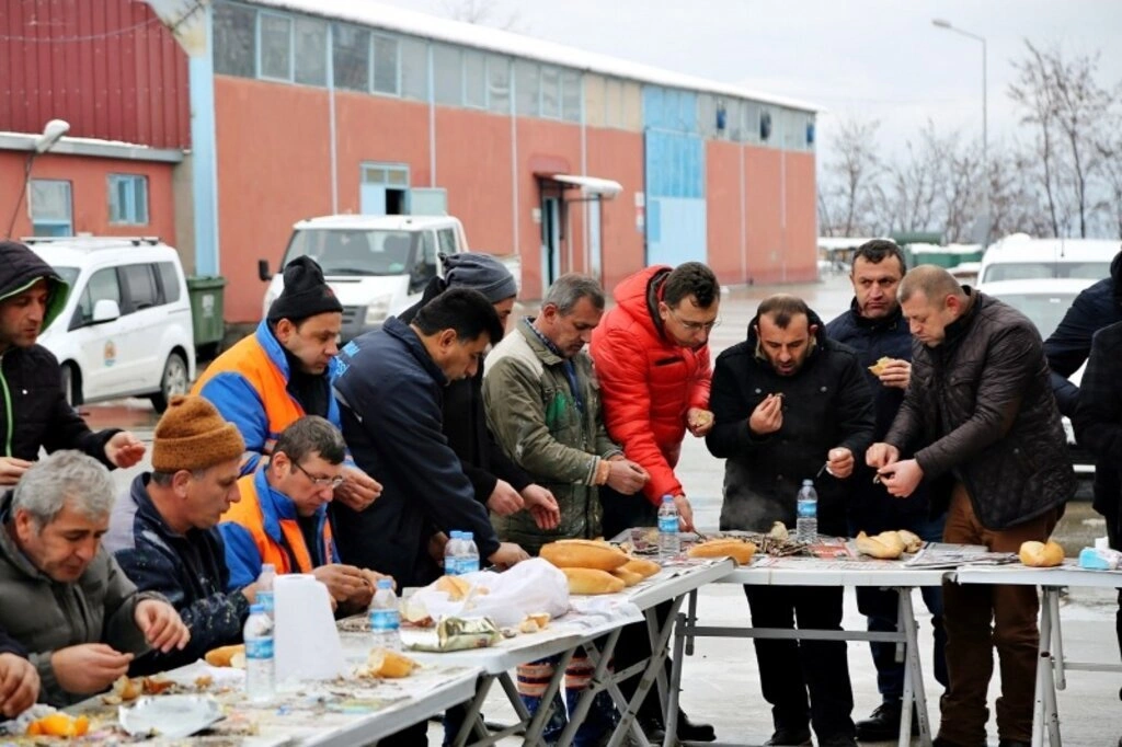 Başkan Taşçı’dan kar mücadele ekibine teşekkür - Resim 1