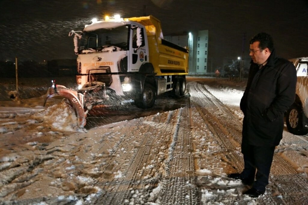 Başkan Taşçı’dan kar mücadele ekibine teşekkür - Resim 3