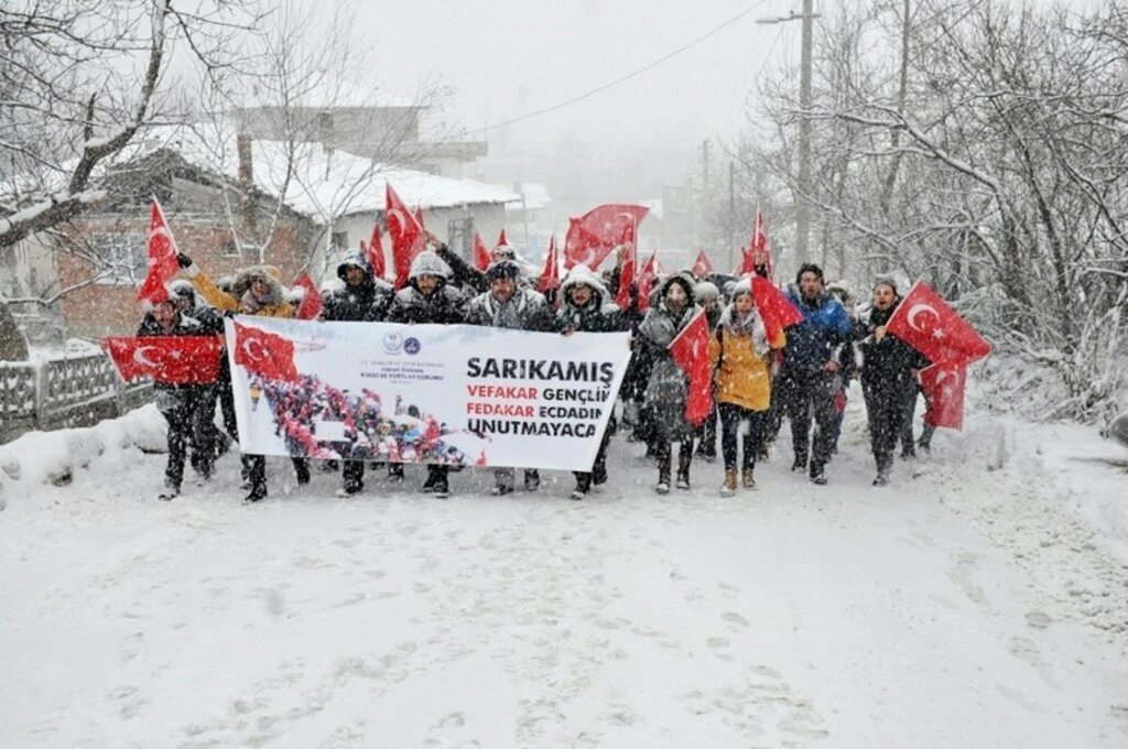 OMÜ'lü öğrenciler Ladik Akdağ'da Sarıkamış Şehitleri'ni andılar - Resim 2
