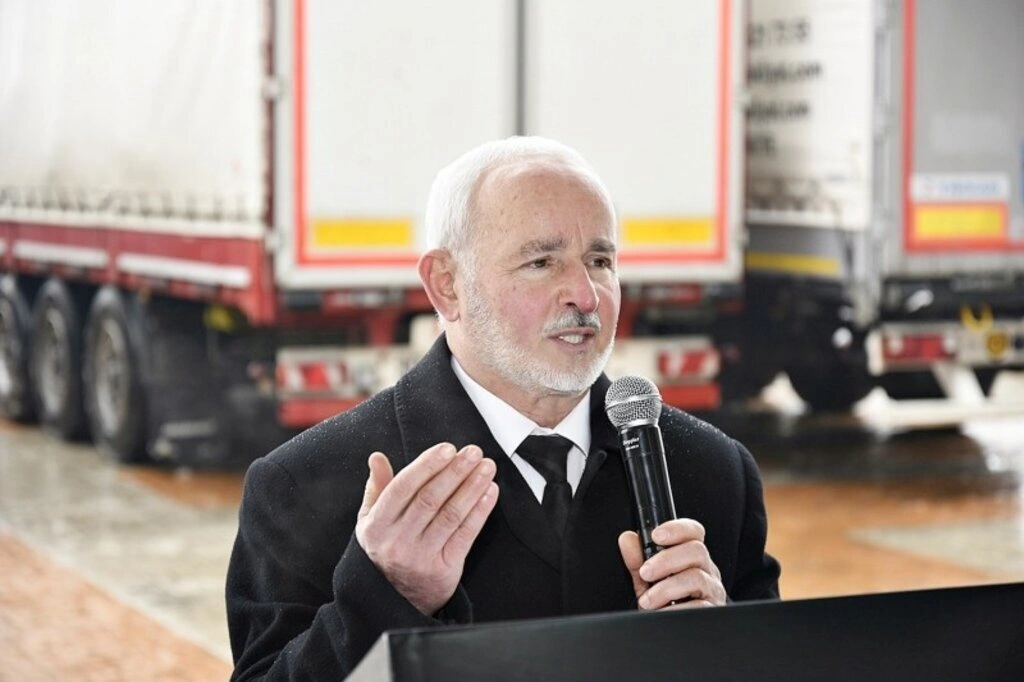 Tekkeköy yardım tırlarını dualarla uğurlandı - Resim 1