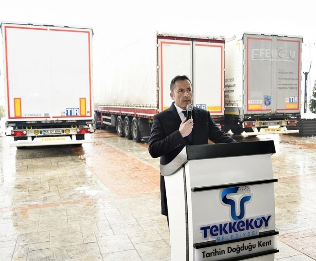 Tekkeköy yardım tırlarını dualarla uğurlandı - Resim 6