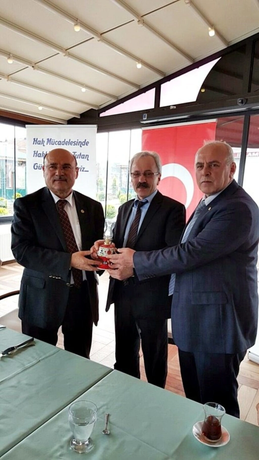 Bem-Bir-Sen 23. kuruluş yıldönümünü Samsun'da gazetecilerle kutladı - Resim 1