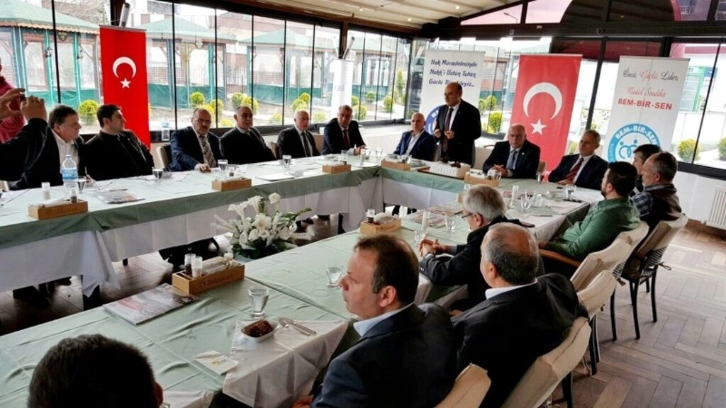 Bem-Bir-Sen 23. kuruluş yıldönümünü Samsun'da gazetecilerle kutladı - Resim 5