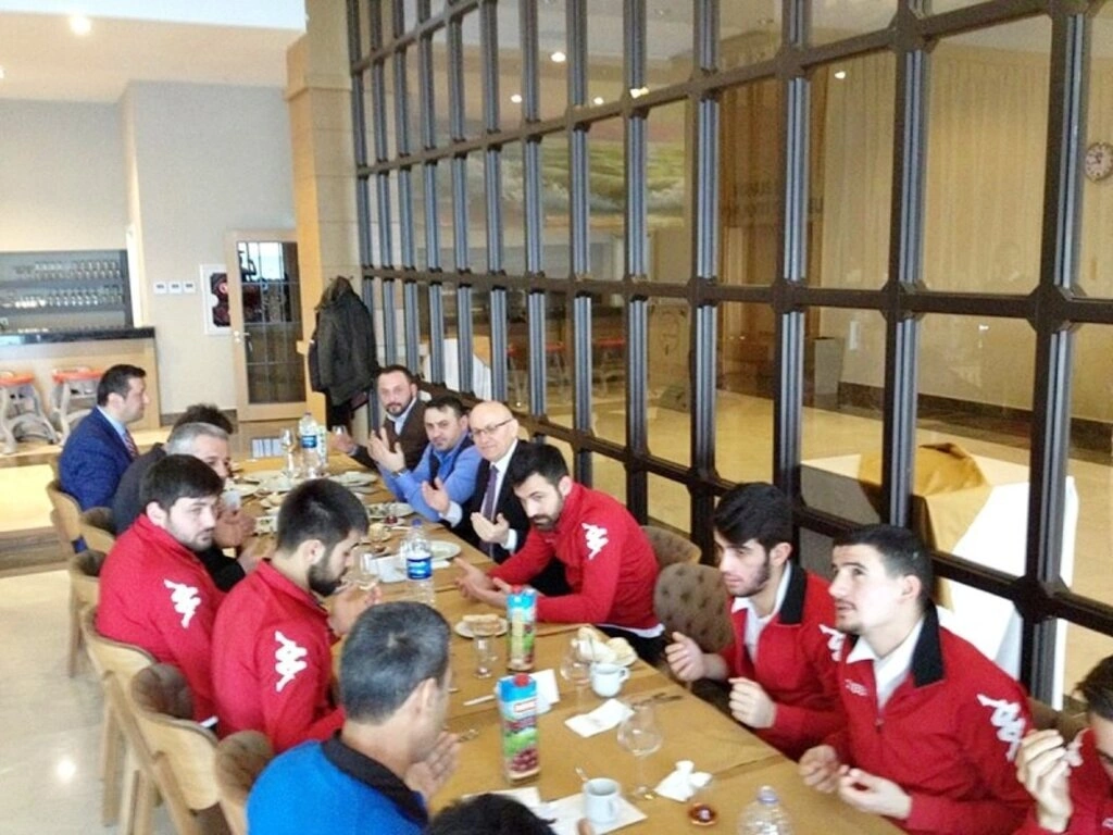 Başkanlar Termespor kampını ziyaret etti - Resim 2