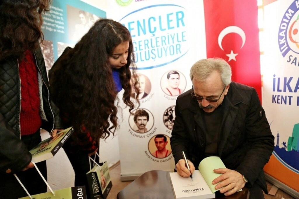 Genç Öğrencilerden İlkadım Belediye Başkanı Erdoğan Tok’a Teşekkür - Resim 1