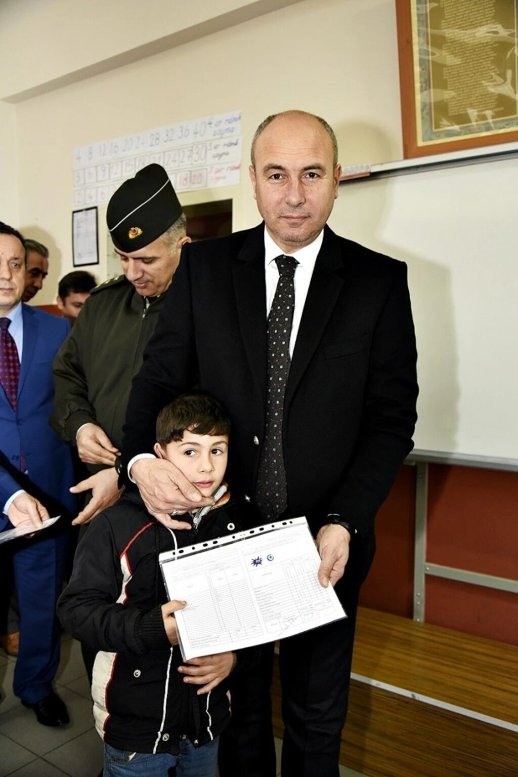 Başkan Hasan Togar öğrencilerin karne heyecanını paylaştı - Resim 7