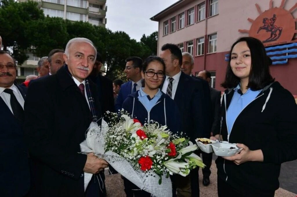 İnsanlığı Sınavı Halep'in Çocukları Projesi imza töreni gerçekleşti - Resim 1